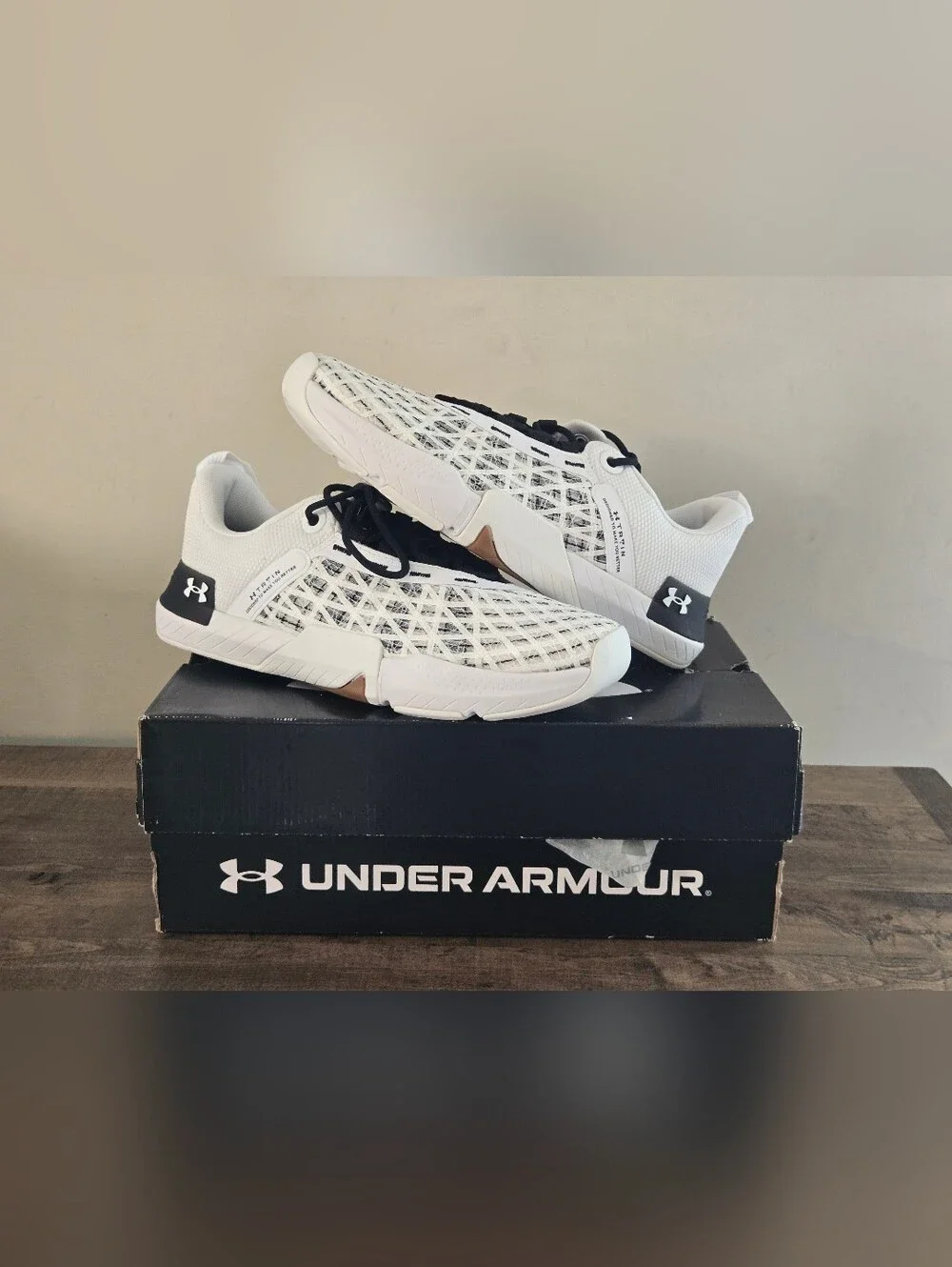 Under Armour Mens TriBase Reign 5 White Shoes (NWT) Size 8